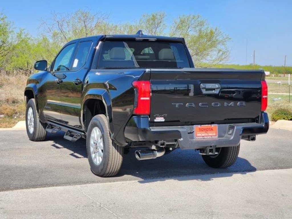 New 2026 Toyota Tacoma SR5 4x4 Double Cab 5 ft. box
