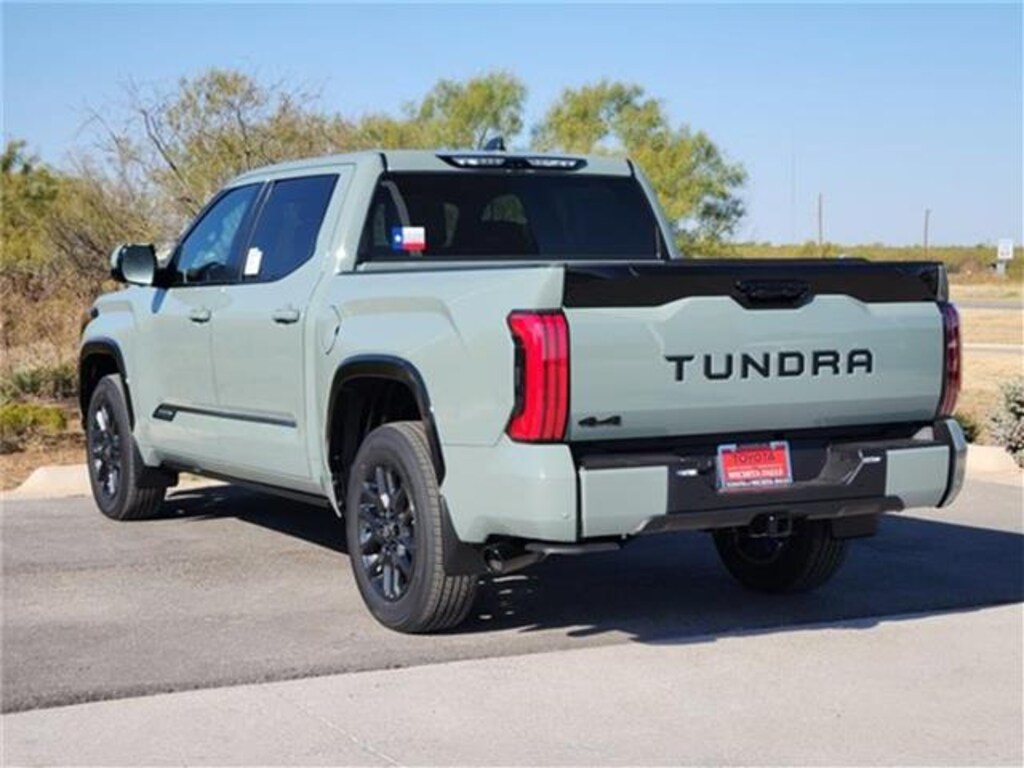 New 2026 Toyota Tundra Platinum 4x4 CrewMax 5.5 ft. box 145.7 in. WB