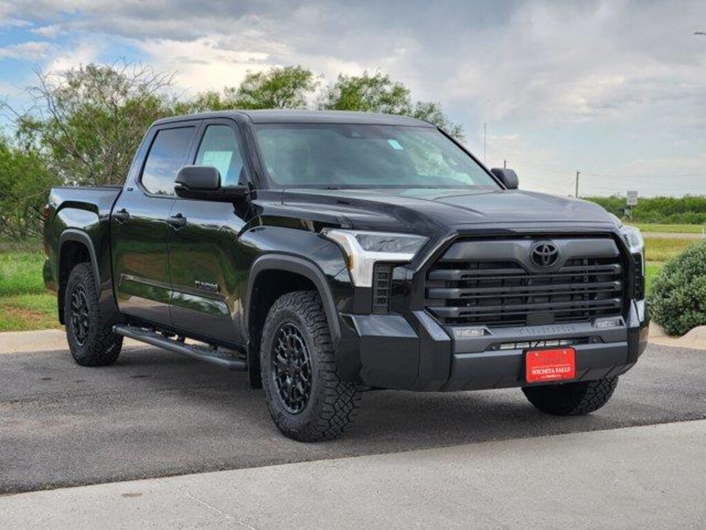 New 2026 Toyota Tundra SR5 4x2 CrewMax 5.5 ft. box 145.7 in. WB