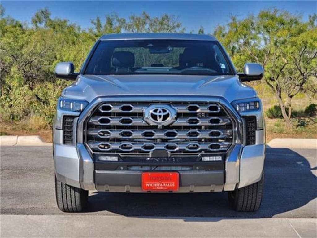 Used 2024 Toyota Tundra Platinum (A10) 4x4 CrewMax 5.5 ft. box 145.7 in. W