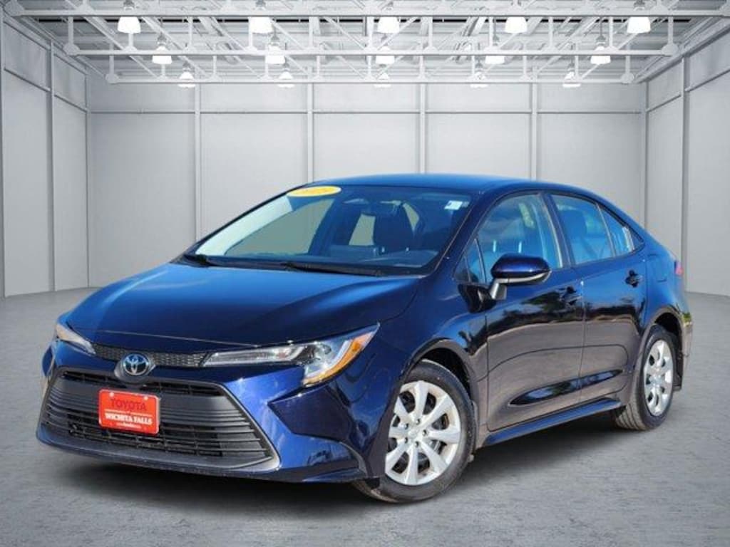 Used 2025 Toyota Corolla LE