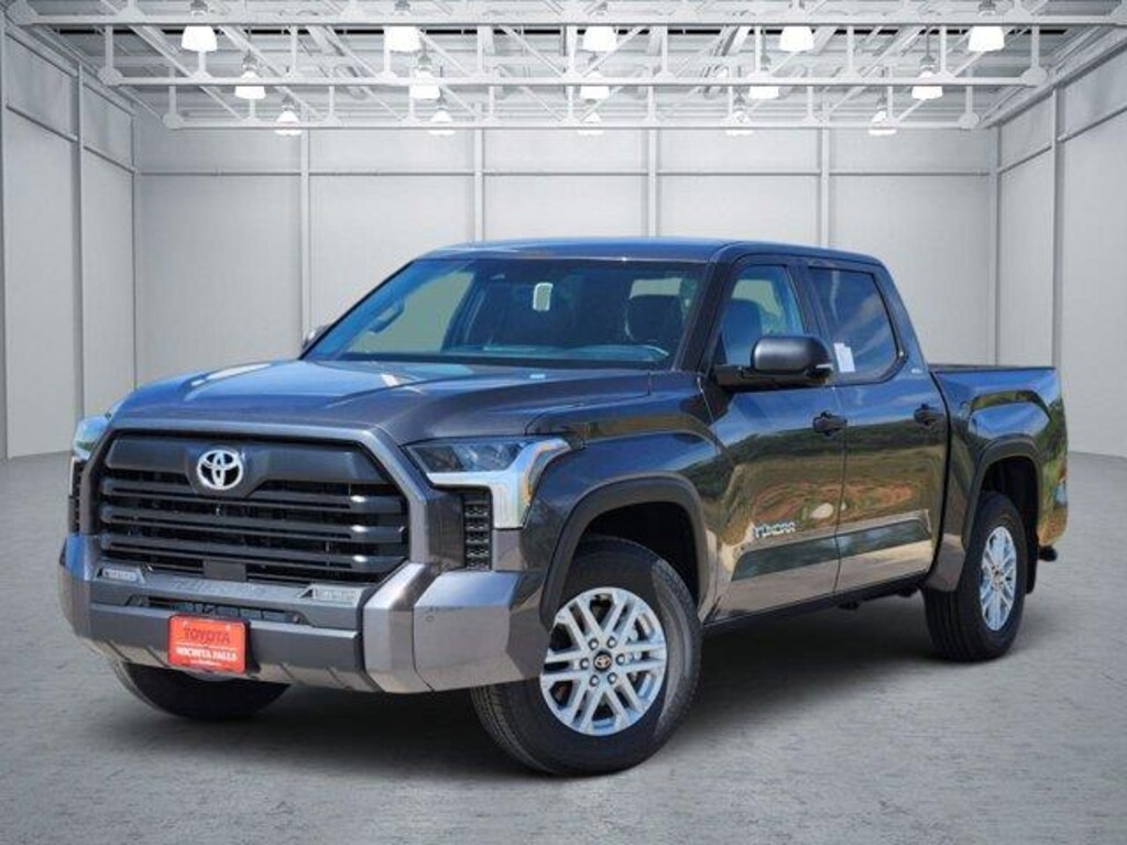 New 2026 Toyota Tundra SR5 4x2 CrewMax 5.5 ft. box 145.7 in. WB