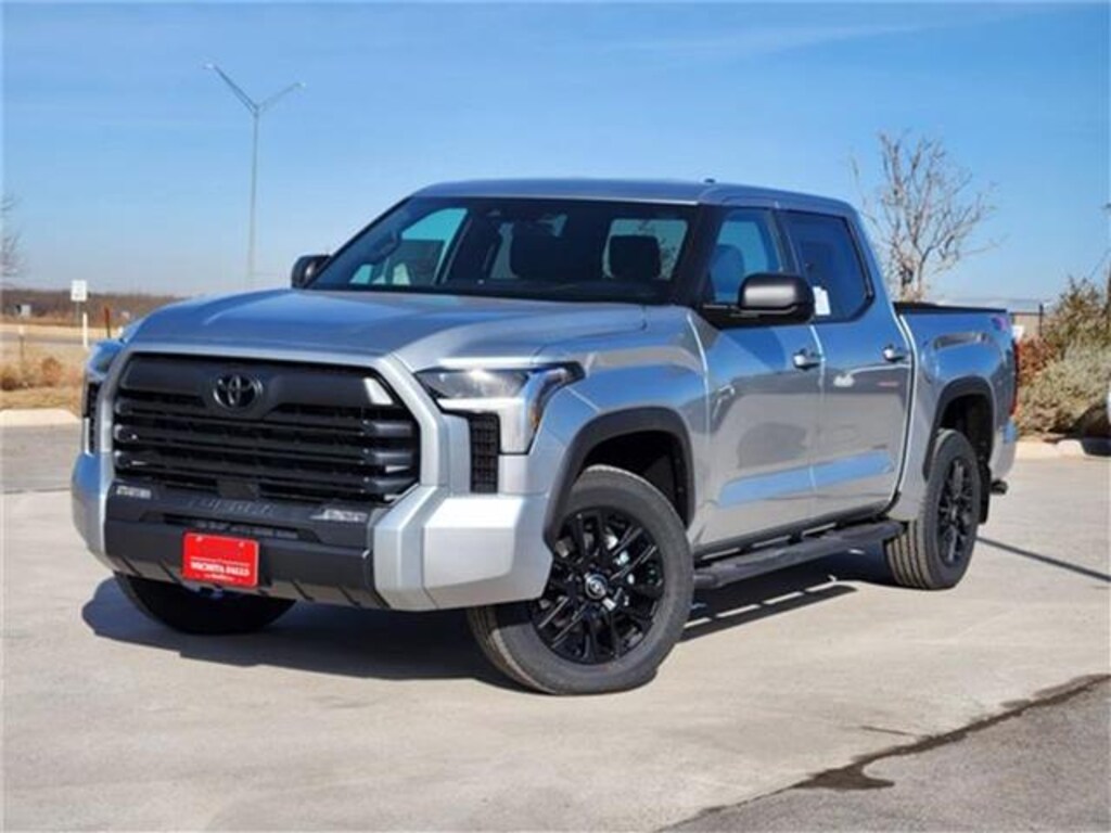 New 2026 Toyota Tundra SR5 4x4 CrewMax 5.5 ft. box 145.7 in. WB