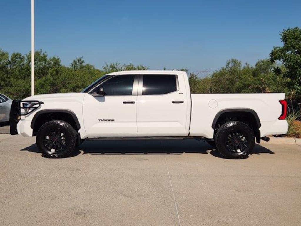 Used 2026 Toyota Tundra SR5 4x4 CrewMax 6.5 ft. box 157.7 in. WB