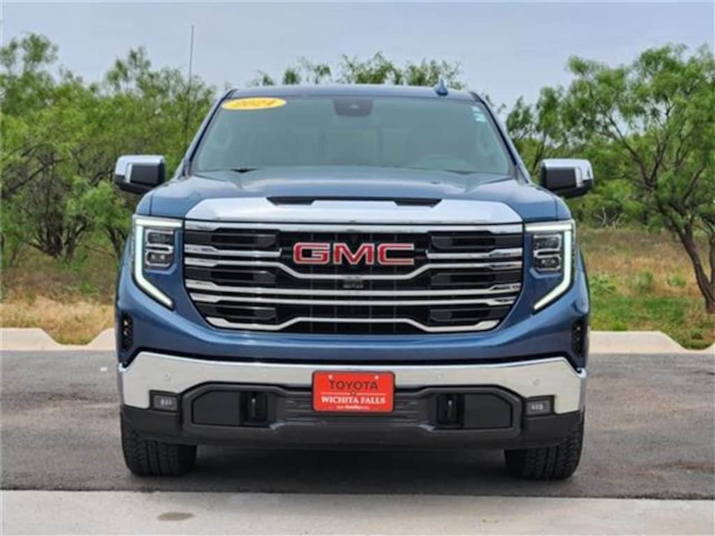 Used 2024 GMC Sierra 1500 SLT 4x4 Crew Cab 5.75 ft. box 147.4 in. WB