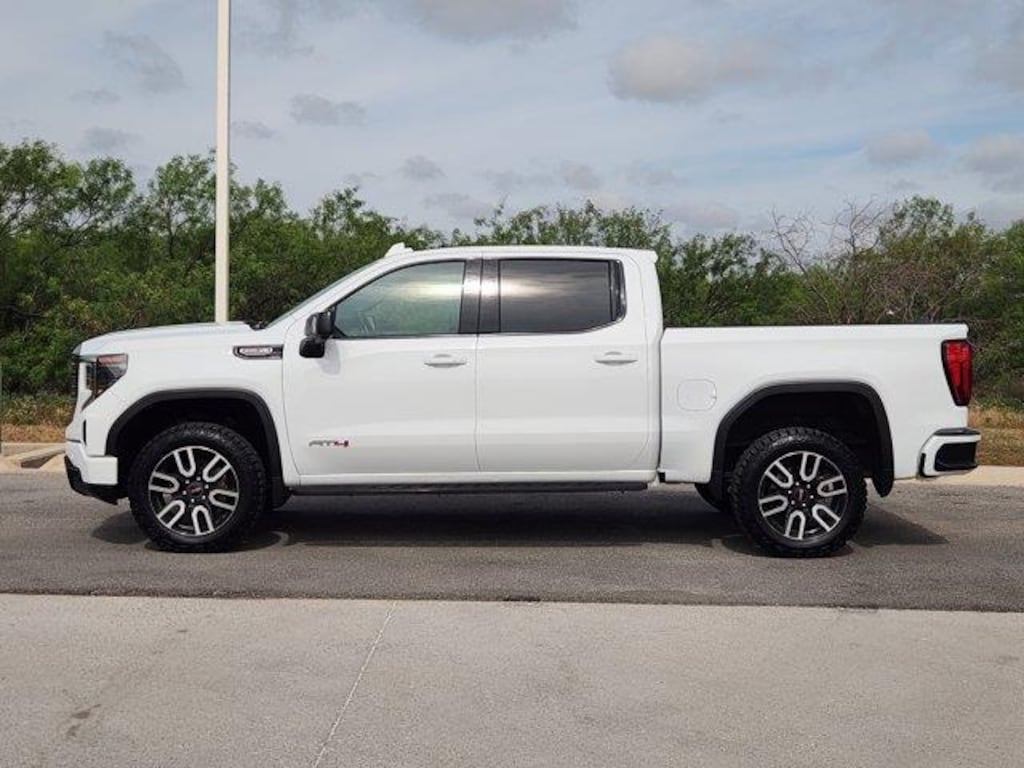 Used 2024 GMC Sierra 1500 AT4 4x4 Crew Cab 5.75 ft. box 147.4 in. WB