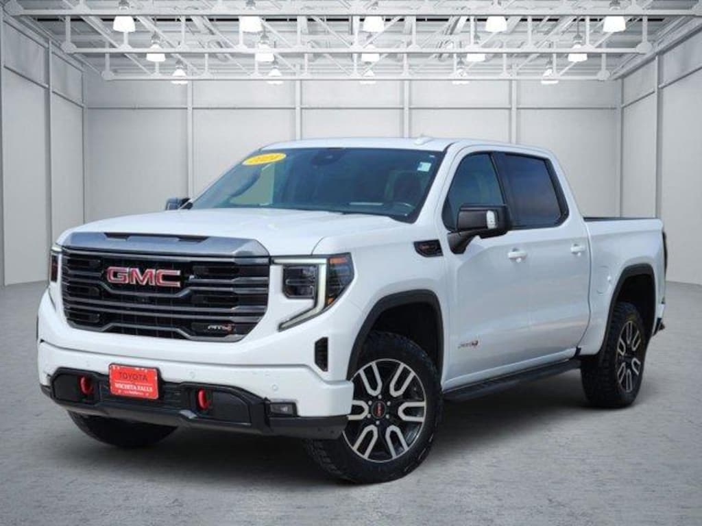 Used 2024 GMC Sierra 1500 AT4 4x4 Crew Cab 5.75 ft. box 147.4 in. WB