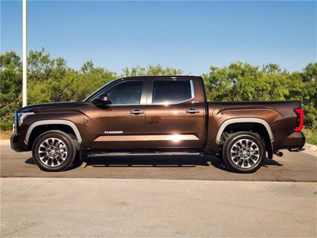 Used 2024 Toyota Tundra Limited (A10) 4x4 CrewMax 5.5 ft. box 145.7 in. WB