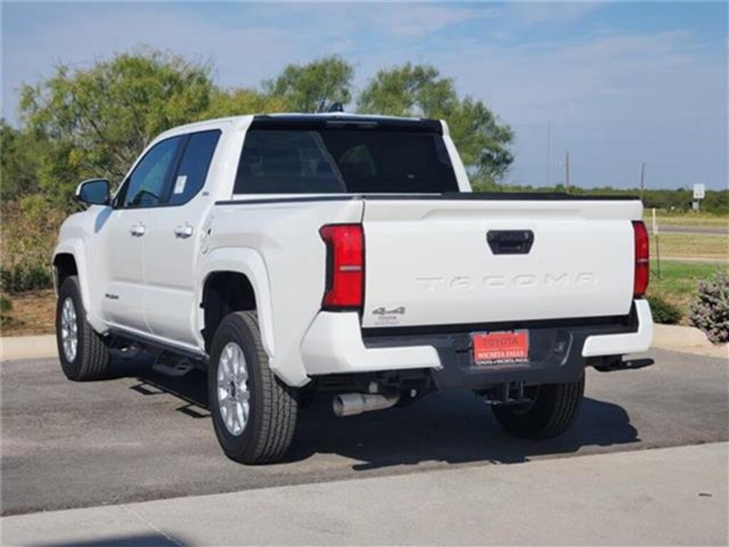 New 2025 Toyota Tacoma SR5 4x4 Double Cab 5 ft. box