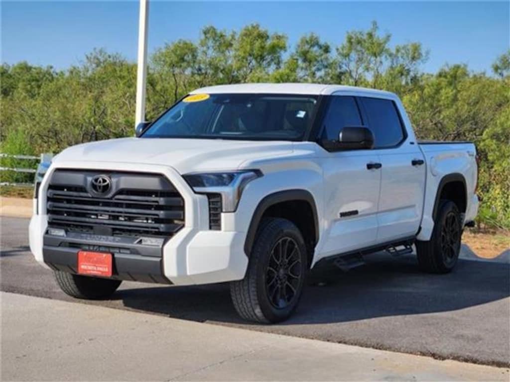 Used 2023 Toyota Tundra SR5 (A10) 4x4 CrewMax 5.5 ft. box 145.7 in. WB