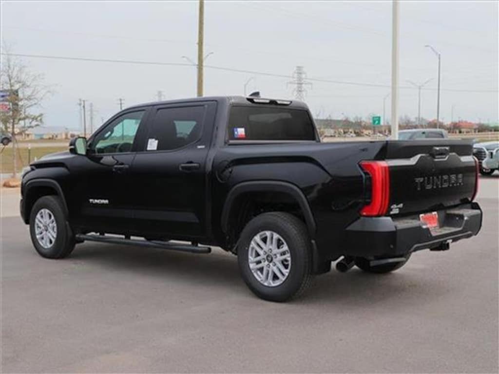 New 2025 Toyota Tundra SR5 (A10) 4x4 CrewMax 5.5 ft. box 145.7 in. WB