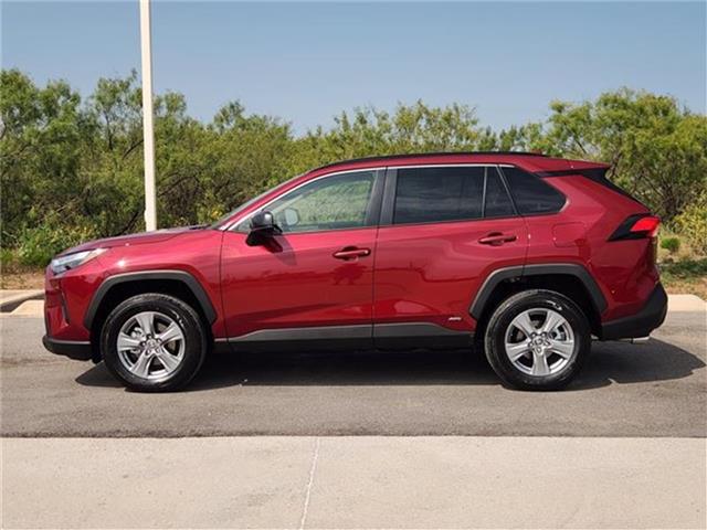 2025 Toyota RAV4 Hybrid LE photo 3