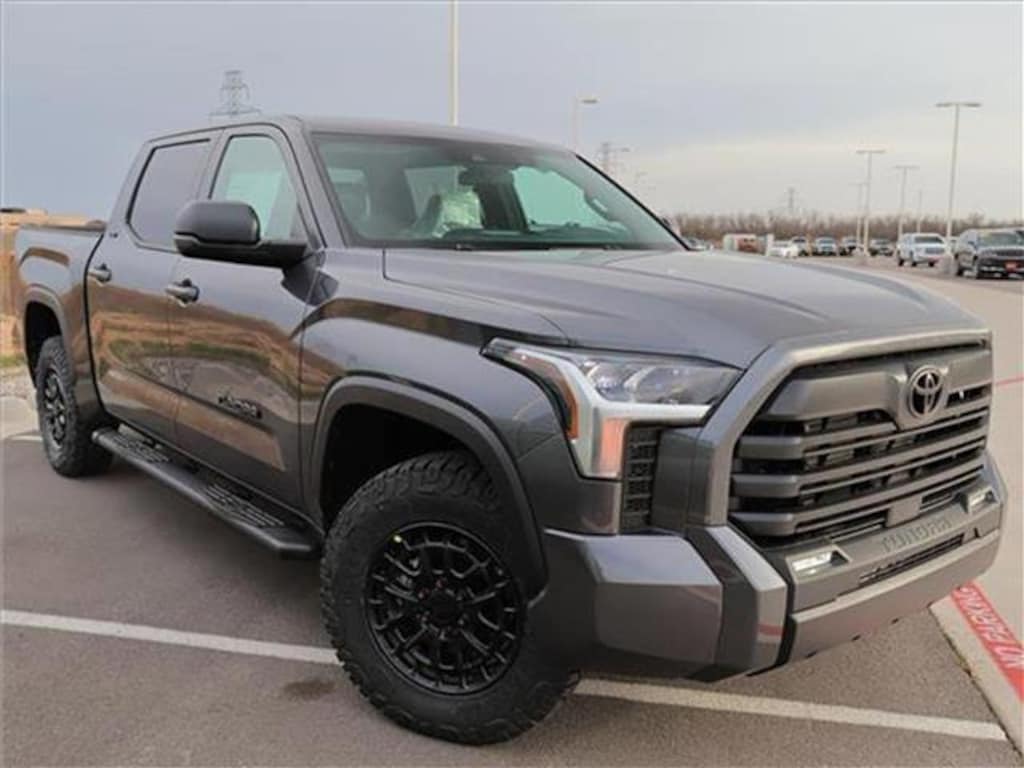 New 2025 Toyota Tundra SR5 (A10) 4x4 CrewMax 5.5 ft. box 145.7 in. WB