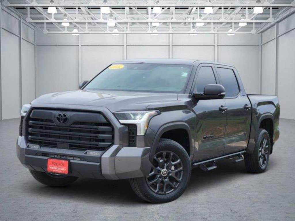 Used 2025 Toyota Tundra SR5 (A10) 4x4 CrewMax 5.5 ft. box 145.7 in. WB