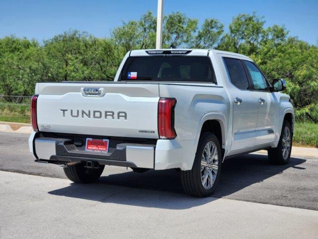 New 2026 Toyota Tundra Hybrid Capstone 4x4 CrewMax 5.5 ft. box 145.7 in. WB