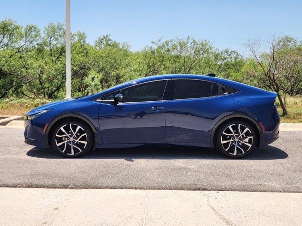 Used 2024 Toyota Prius XLE