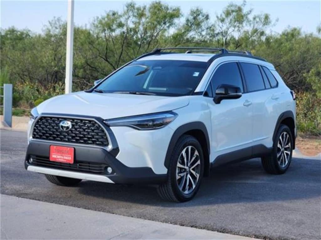 Used 2025 Toyota Corolla Cross XLE