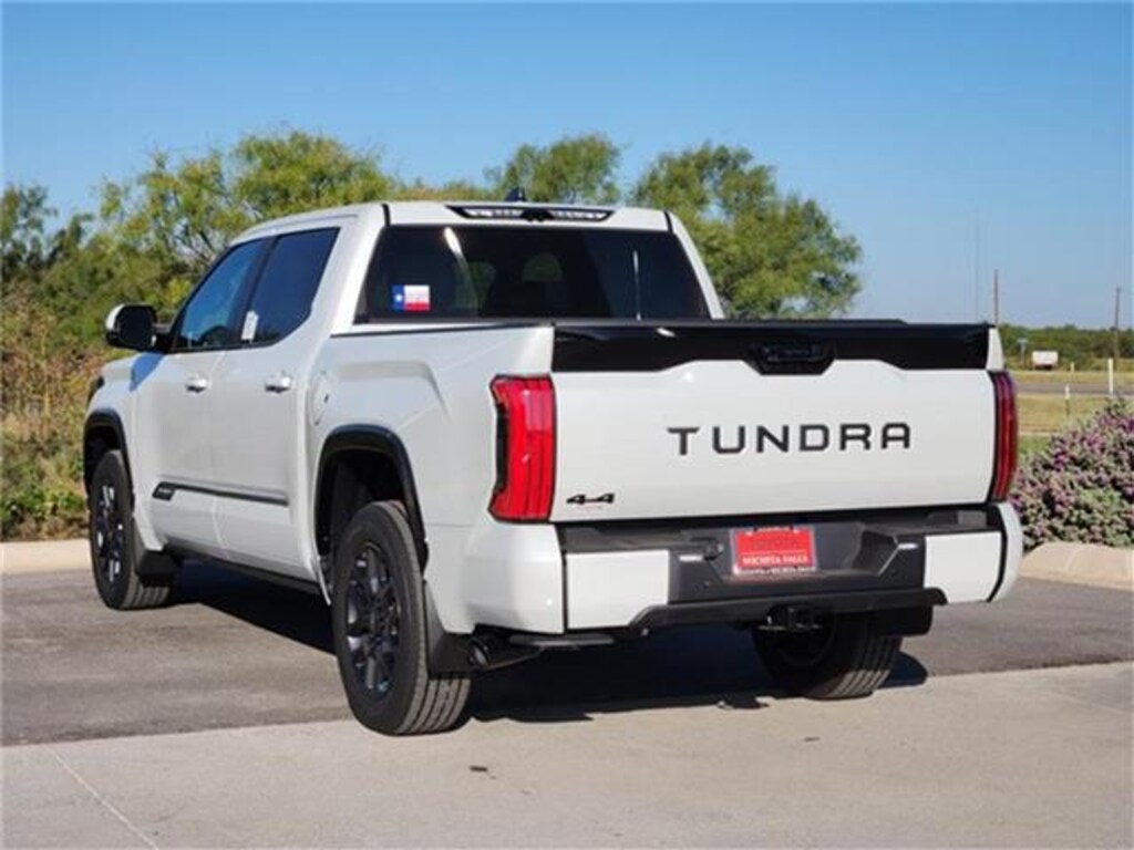 New 2026 Toyota Tundra Platinum 4x4 CrewMax 5.5 ft. box 145.7 in. WB