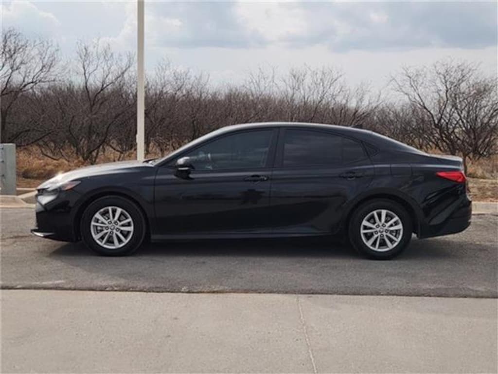 Used 2025 Toyota Camry LE