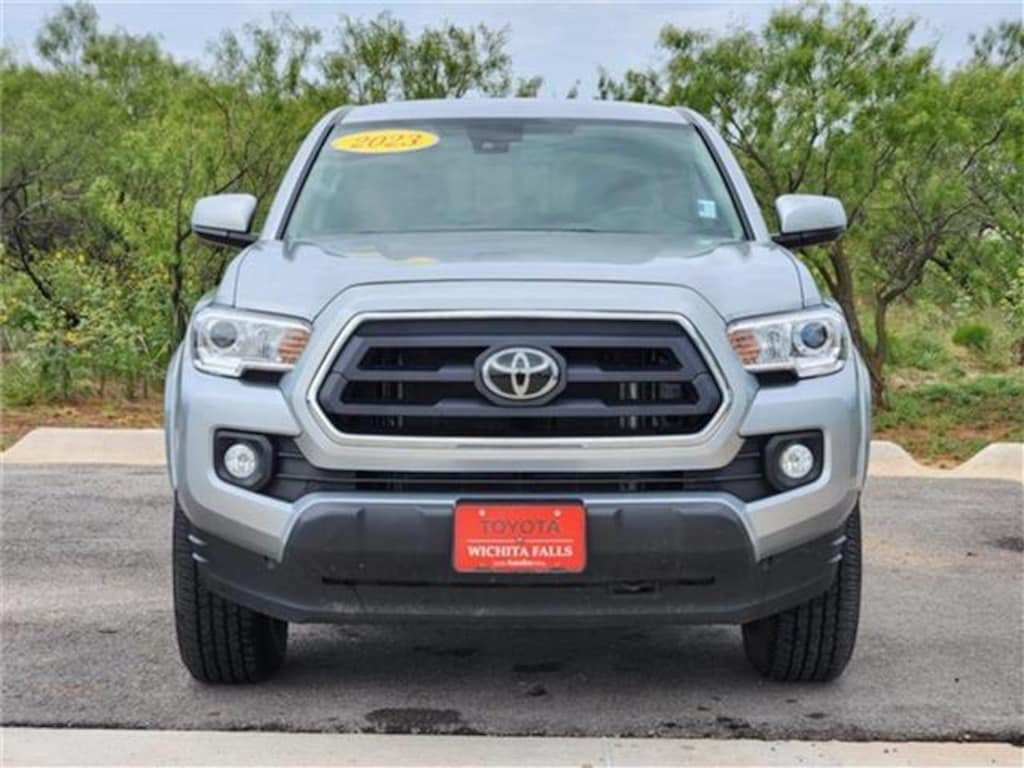 Used 2023 Toyota Tacoma SR5 V6 4x2 Double Cab 5 ft. box 127.4 in. WB