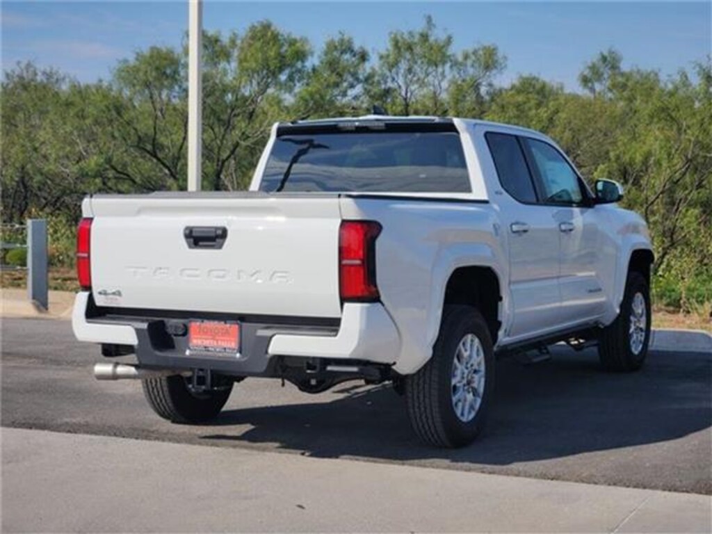 New 2025 Toyota Tacoma SR5 4x4 Double Cab 5 ft. box