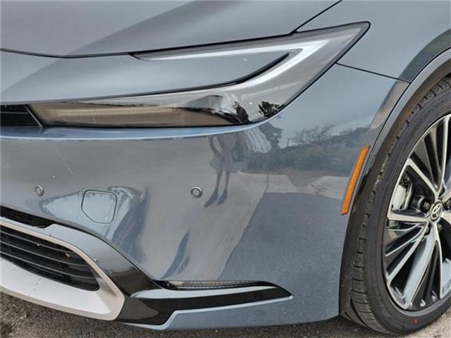2026 Toyota Prius XLE - Photo 6