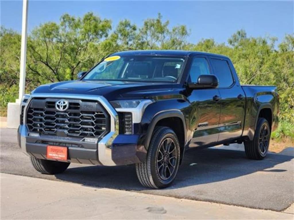 Used 2023 Toyota Tundra SR5 (A10) 4x4 CrewMax 6.5 ft. box 157.7 in. WB