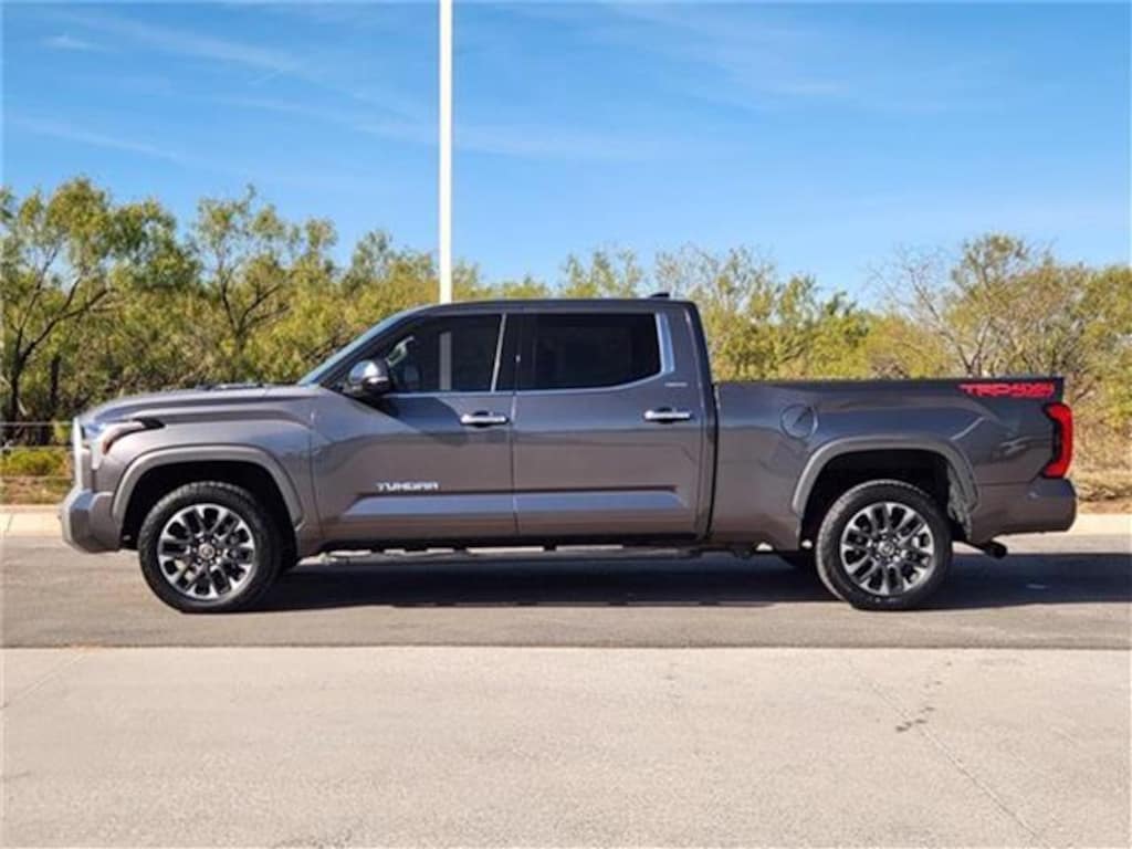 Used 2022 Toyota Tundra Hybrid Limited (A10) 4x4 CrewMax 6.5 ft. box 157.7 in. WB