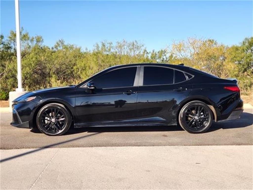 Used 2025 Toyota Camry SE