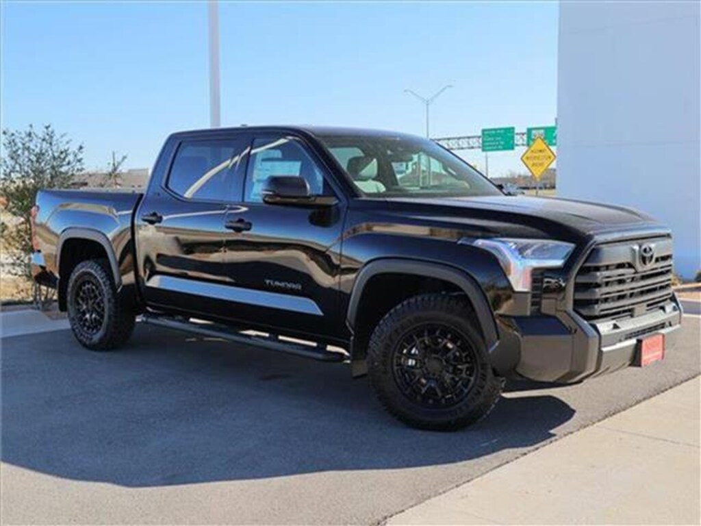 New 2025 Toyota Tundra SR5 (A10) 4x4 CrewMax 5.5 ft. box 145.7 in. WB