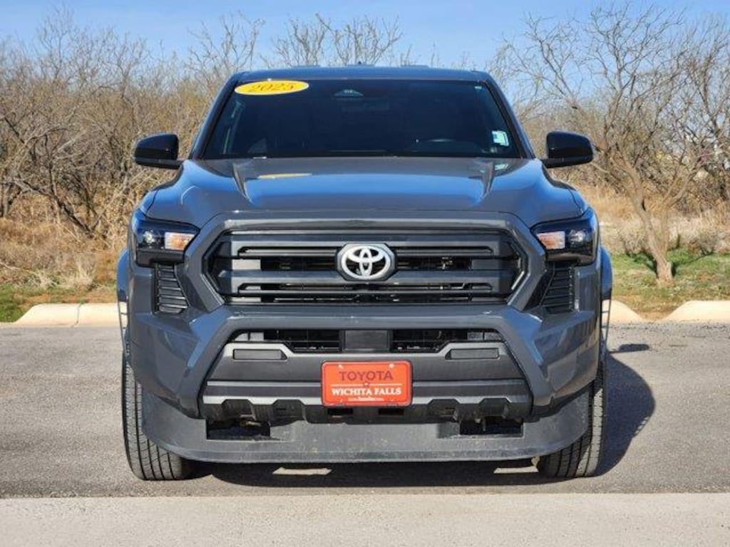 Used 2025 Toyota Tacoma SR 4x2 Double Cab 5 ft. box