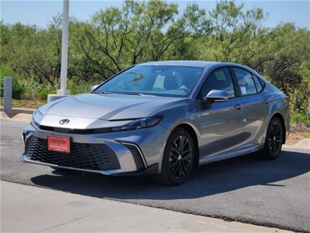 New 2026 Toyota Camry SE Front-Wheel Drive Sedan