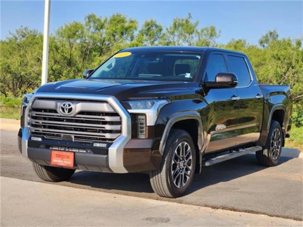 Used 2024 Toyota Tundra Limited (A10) 4x4 CrewMax 5.5 ft. box 145.7 in. WB
