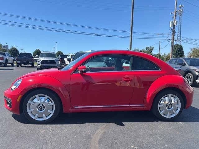 Used 2019 Volkswagen Beetle SE with VIN 3VWJD7AT8KM718791 for sale in Wooster, OH