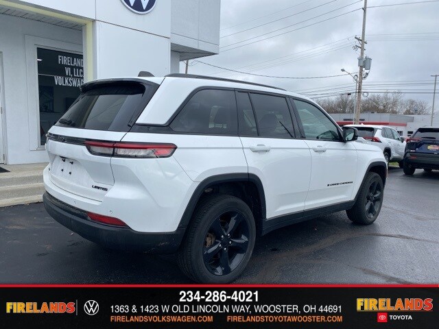 2023 Jeep Grand Cherokee Limited photo 3