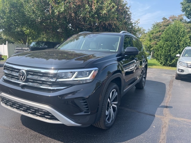 Used 2021 Volkswagen Atlas SEL Premium with VIN 1V2TR2CA8MC510294 for sale in Wooster, OH