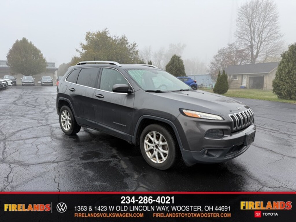 Used 2016 Jeep Cherokee Latitude FWD SUV