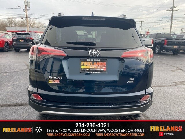 2018 Toyota RAV4 SE photo 4