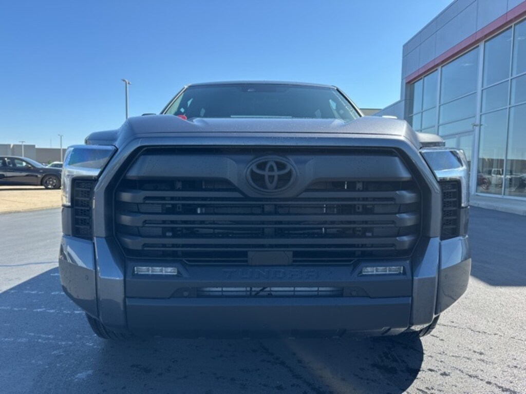 New 2026 Toyota Tundra SR5 SR5 CREWMAX 5.5