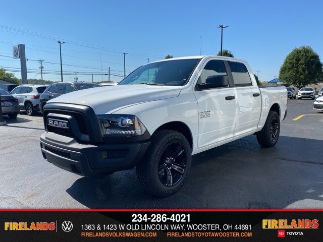 2024 Ram 1500 Classic SLT photo 3