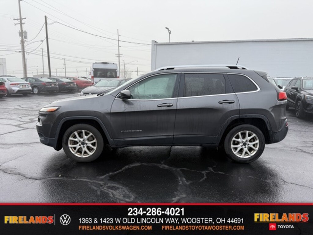 Used 2016 Jeep Cherokee Latitude FWD SUV