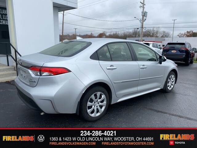 2023 Toyota Corolla Hybrid LE photo 2