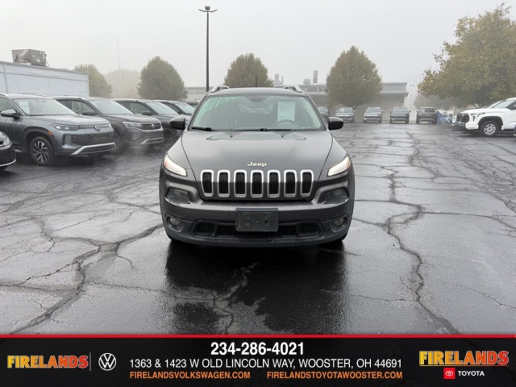 Used 2016 Jeep Cherokee Latitude FWD SUV