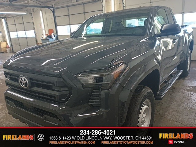 2025 Toyota Tacoma SR XtraCab photo 4