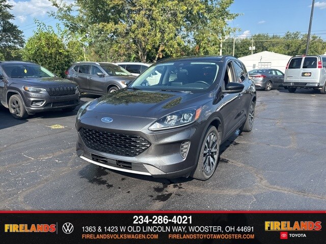 2020 Ford Escape SE Sport Hybrid photo 2