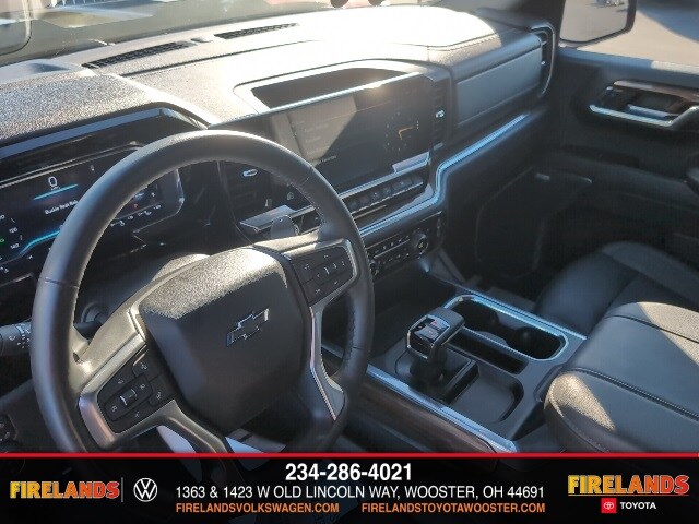 2024 Chevrolet Silverado 1500 LT Trail Boss photo 3