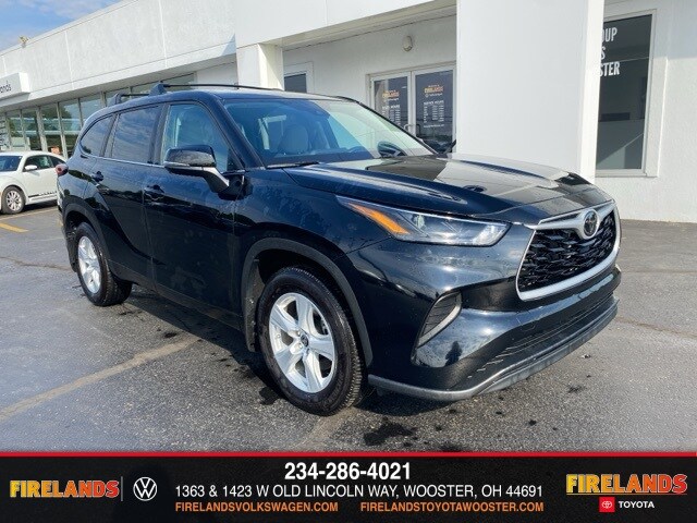 2023 Toyota Highlander L photo 4