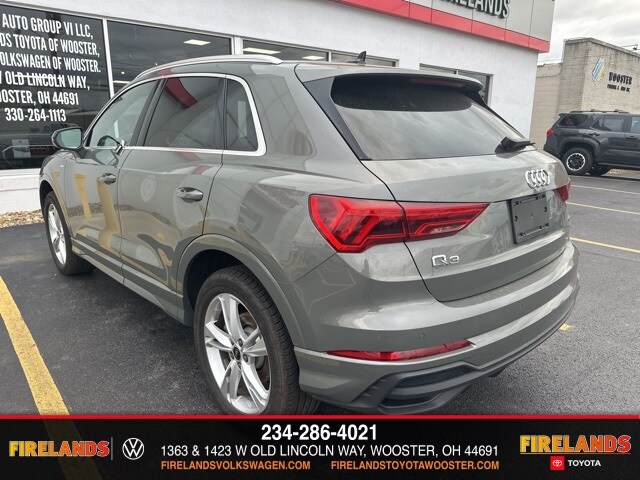 2024 Audi Q3 45 TFSI S line Premium photo 2