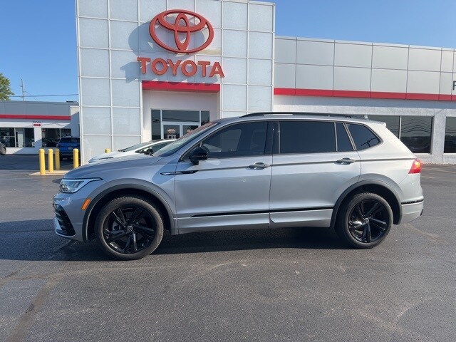 Used 2023 Volkswagen Tiguan SE R-LINE BLACK with VIN 3VVCB7AX3PM087137 for sale in Wooster, OH