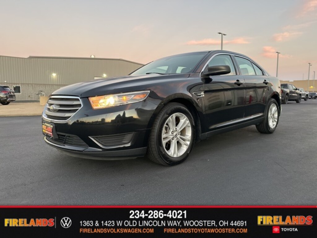 Used 2015 Ford Taurus SE Sedan